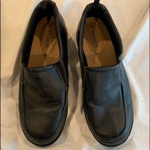 Boys black dress shoes, size 6